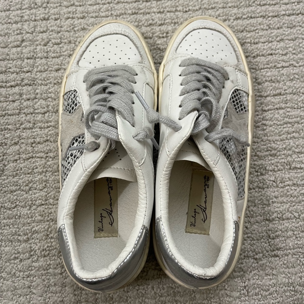 Vintage Havana sneakers!